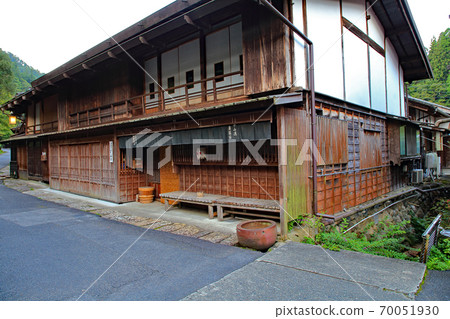 中山路驛鎮“ Tsumagojuku”“重要的傳統建築保護區” 70051930