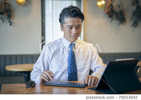 遠程工作男 70053692