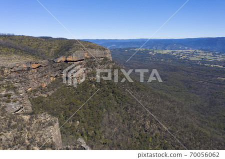 Narrow Neck Plateau in The Blue Mountains in Australia Narrow Neck Plateau in The Blue Mountains in Australia 70056062