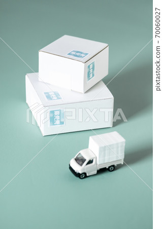 白卡紙和送貨車 白卡紙和送貨車 70060027