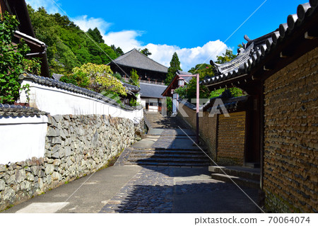 2月的東大寺和後門路 70064074