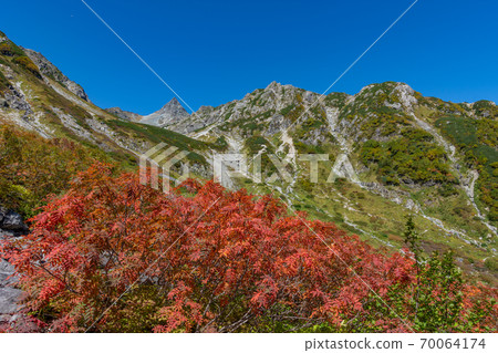 Autumn in the Northern Alps Tengubara Autumn in the Northern Alps Tengubara 70064174