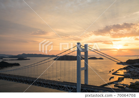 Evening view of Seto Ohashi Bridge, Okayama Prefecture 70064708