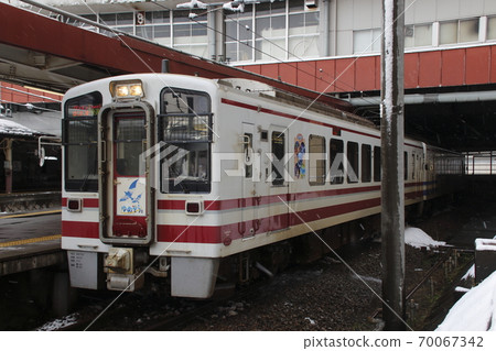 Hokuetsu Express HK100(Yumezora) Hokuetsu Express HK100(Yumezora) 70067342