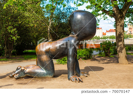 Statue The Crawling Baby, Kinky weird art in Prague Statue The Crawling Baby, Kinky weird art in Prague 70070147