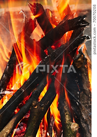 Camp Fire Camp Fire 70070208