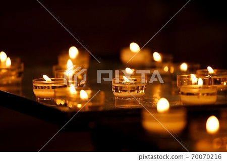 Candle 70070216