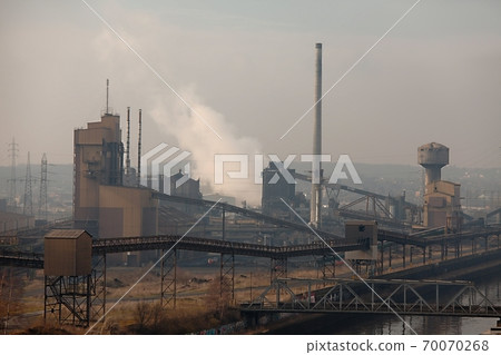 Industry 70070268