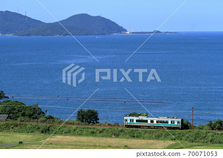 Obama Line 125 series running along Wakasa Bay Obama Line 125 series running along Wakasa Bay 70071053