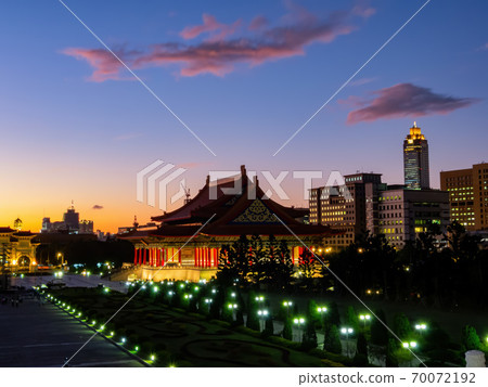 Night view of the National Theater and Concert Hall 70072192