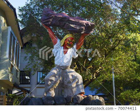Takachiho Amanoiwato Shrine Totori no Mai Statue Takachiho Amanoiwato Shrine Totori no Mai Statue 70074411