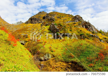 美麗的北阿爾卑斯山2010年部分：秋葉Yakidake 2010年部分：秋天的落葉和2010年北阿爾卑斯山 70075590
