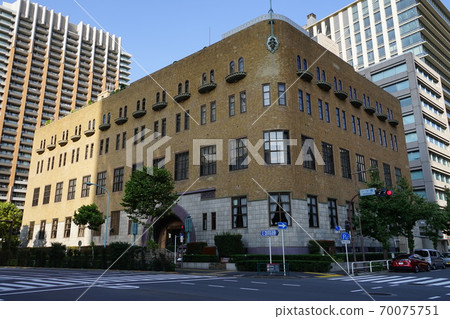 October 26 Gakushi Kaikan, Chiyoda-ku 70075751