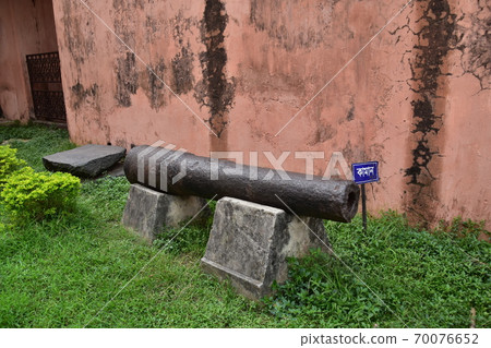 Dhaka, Bangladesh, unfinished castle ruins, Lalbagh Fort, historic building, old cannon installed in the garden Dhaka, Bangladesh, unfinished castle ruins, Lalbagh Fort, historic building, old cannon installed in the garden 70076652