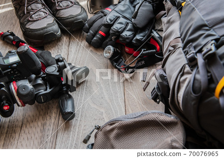 Winter mountain climbing equipment 70076965