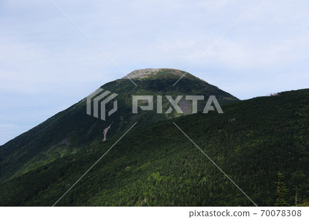 View of Mt. Tateshina from Mt. Futago in early autumn 70078308