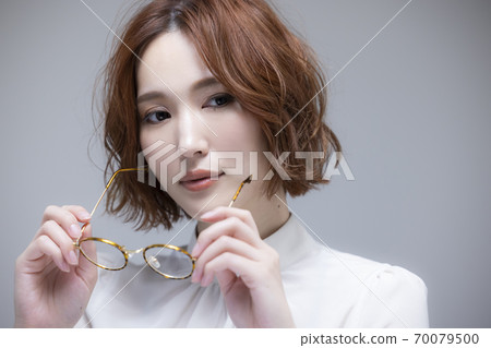 Female glasses Female glasses 70079500