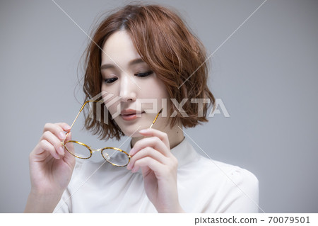 Female glasses Female glasses 70079501
