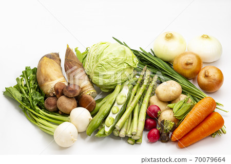 Various spring vegetables_bamboo shoots, asparagus, etc. 70079664