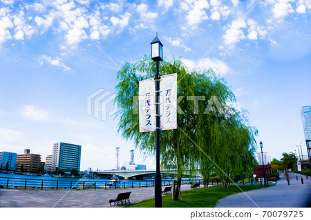 新潟市萬代露台 70079725