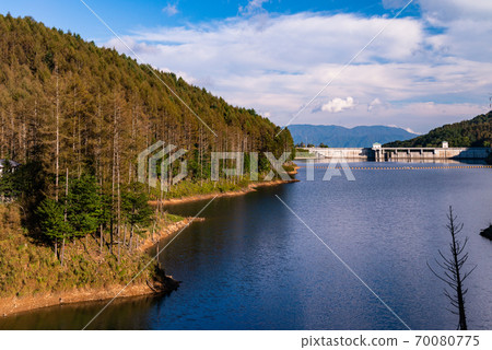 (Yamanashi Prefecture) Autumn Otome Lake, Hirose / Kotogawa Dam (Yamanashi Prefecture) Autumn Otome Lake, Hirose / Kotogawa Dam 70080775