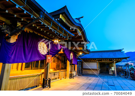 Suwa Shrine Illuminated [Nagasaki City] 70084049