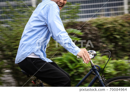 Pop-out image Pop-out image 70084964