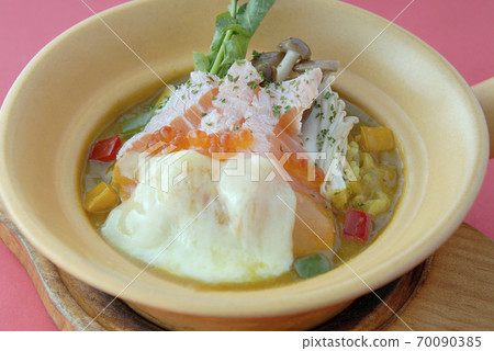 鮭魚和倉倉咖哩燴飯，單手煲 70090385