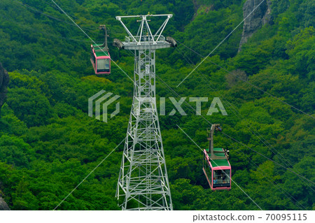 Kankakei Ropeway, one of the specialties, height and thrill, and a fun ropeway with a superb view, Shodoshima, Kagawa Prefecture (13) 70095115