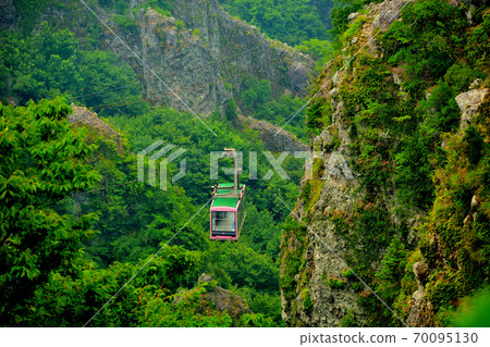 Kankakei Ropeway image of a spectacular ropeway that goes through the cliffs and branches of trees Kagawa Prefecture Shodoshima (3) Kankakei Ropeway image of a spectacular ropeway that goes through the cliffs and branches of trees Kagawa Prefecture Shodoshima (3) 70095130