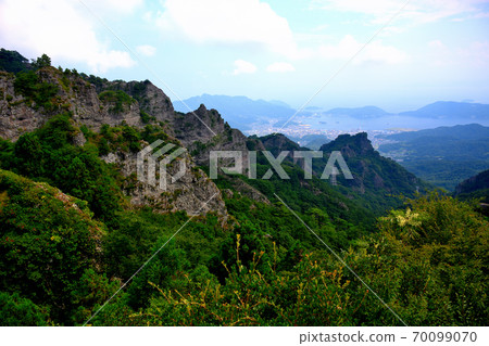 Kankakei,從四個觀賞峰上看到的Kankakei和Kusakabe港的全景/ Kozushima香川縣無索道(6) Kankakei,從四個觀賞峰上看到的Kankakei和Kusakabe港的全景/ Kozushima香川縣無索道(6) 70099070