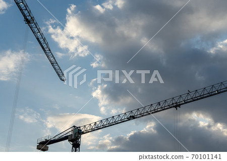 Close-up of cranes against the blue sky 70101141