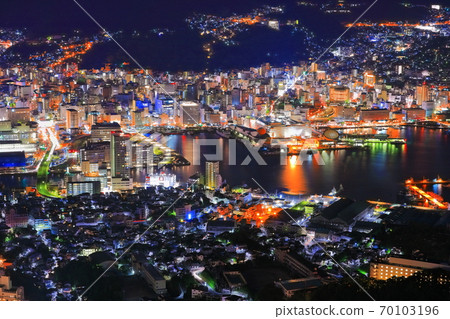 [長崎縣]從長崎山頂天文台的長崎夜景 70103196