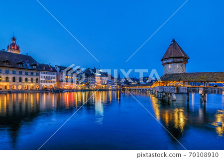 Nigth view of city center with famous Chapel Bridge and lake Lucerne, Canton of Lucerne, Switzerland 70108910