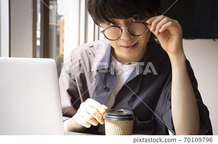 Personal computer and male 70109796