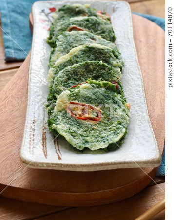 Korean traditional food, Paraejeon 70114070