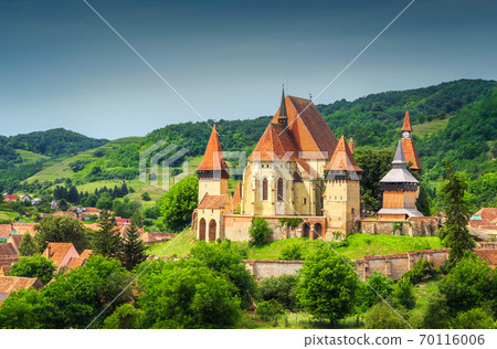Spectacular Transylvanian touristic village with saxon fortified church, Biertan, Romania  70116006