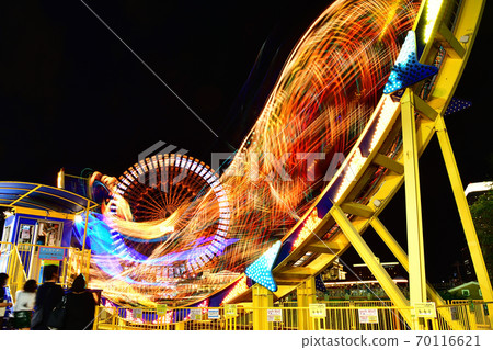 Amusement park at night Amusement park at night 70116621