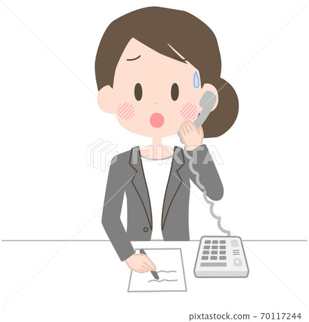 一個女商人，帶著困惑的表情接電話 70117244