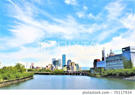 大阪天滿橋附近的風景 70117934
