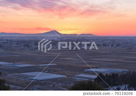 Winter sunrise: Kanto plain and Mt. Tsukuba seen from the vicinity of Teruishisan, Tochigi city Winter sunrise: Kanto plain and Mt. Tsukuba seen from the vicinity of Teruishisan, Tochigi city 70119208