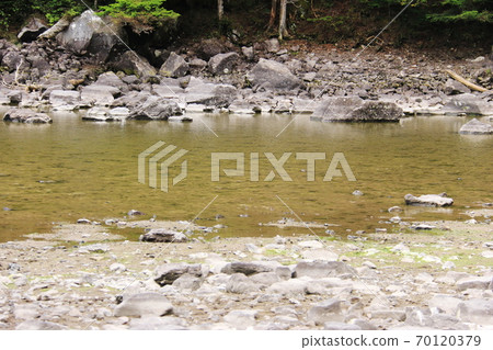 Northern Yatsugatake in early autumn, Kameko Pond 70120379