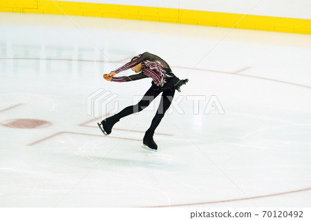 Figure Skating Figure Skating 70120492