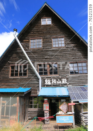 初秋的北八岳，有條紋山間小屋的風景 70121359