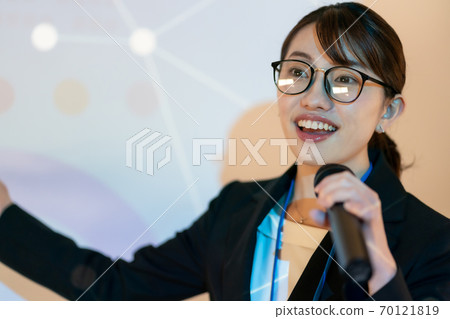 female, females, woman 70121819