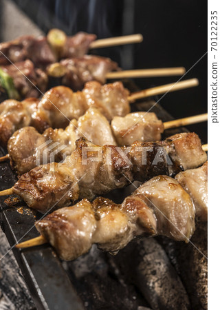 炭火烤雞 70122235