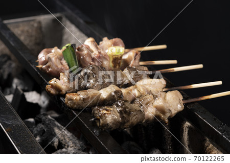 Charcoal-grilled chicken Charcoal-grilled chicken 70122265