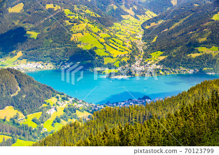 Lake Zell, German: Zeller See, at Zell am See in Austrian Alps, Austria 70123799