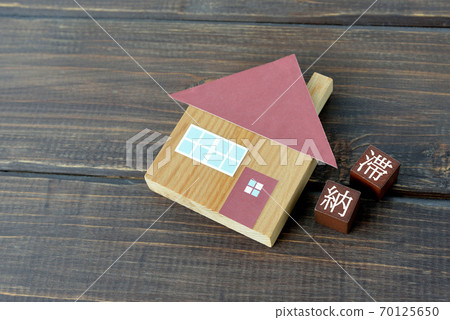 Mortgage delinquency image Mortgage delinquency image 70125650