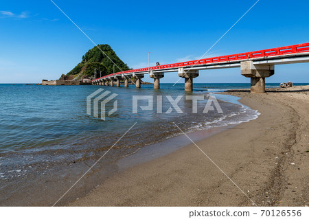 [Yura Beach, Tsuruoka City, Yamagata Prefecture] Yura Beach is a beautiful beach that has been selected as one of Japan's 100 best beaches and 100 beaches. 70126556